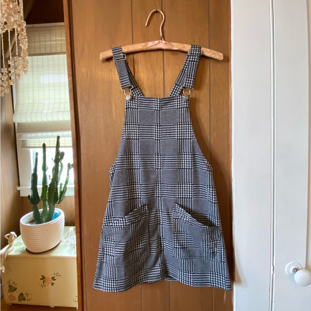 Houndstooth overall jumper dress